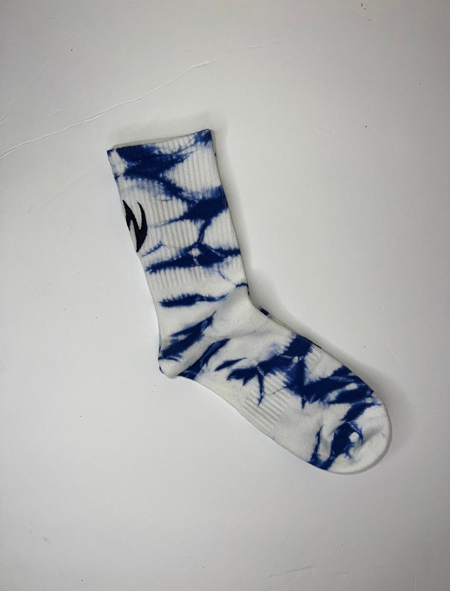 The W tie dye socks