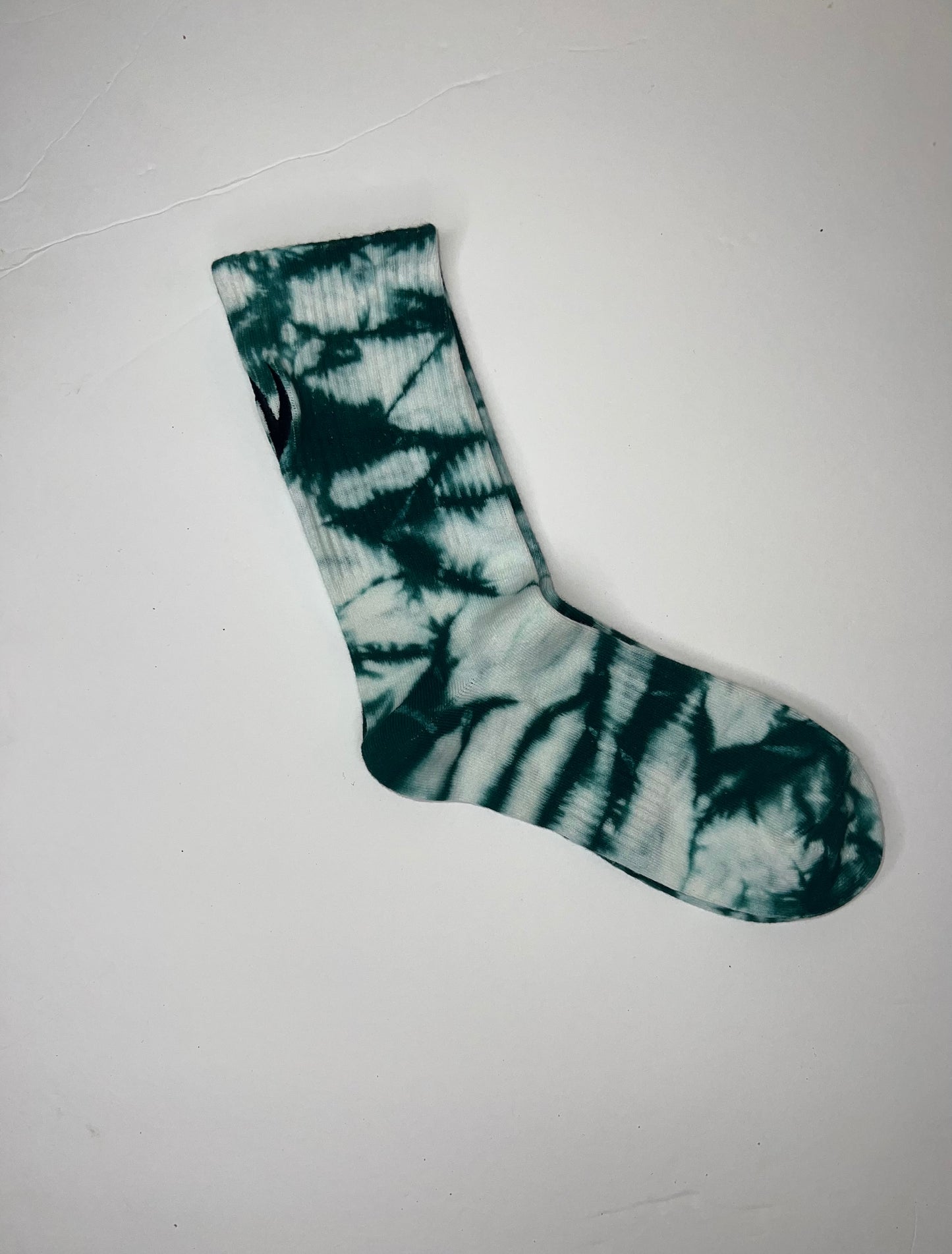 The W tie dye socks